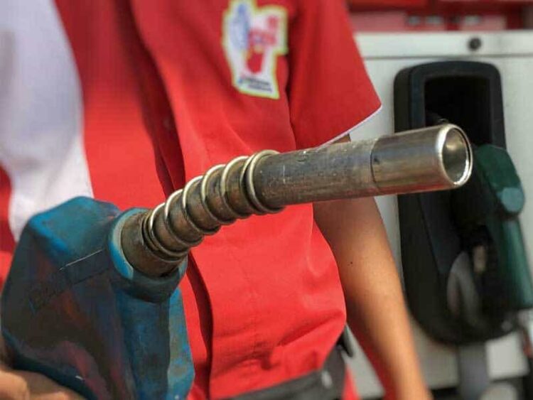 Jokowi Sebut BBM Naik karena Inflasi Negara Lain, Masuk Akal Gak Alasannya?