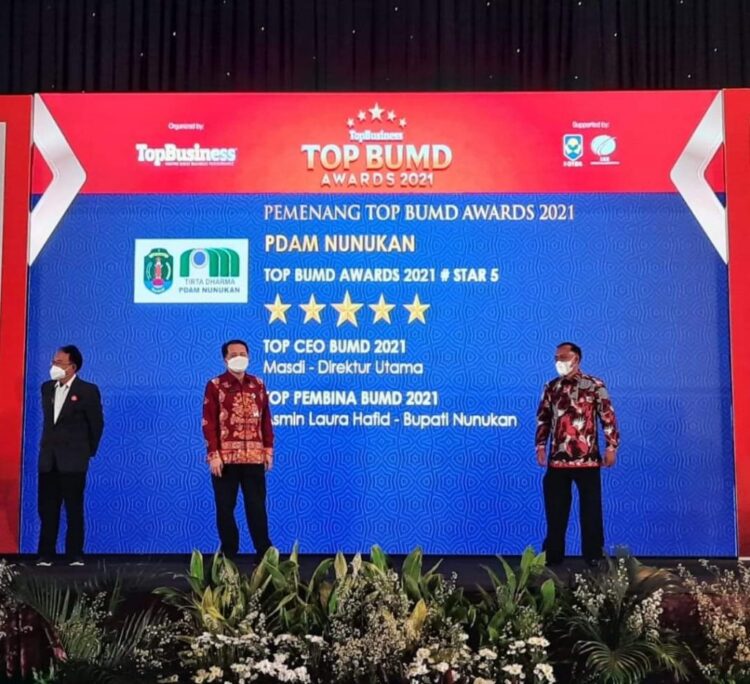 PDAM Raih Penghargaan Top BUMD Awards Bintang 5