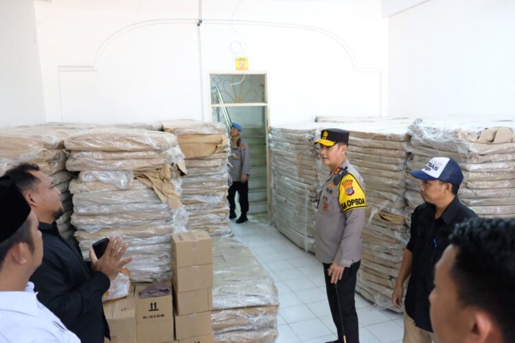 Cek Gudang Logistik Pemilu KPU Kabupaten Nunukan, Kapolda Kaltara Tekankan Hal ini
