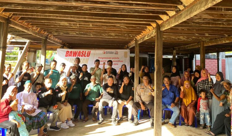 Bawaslu Tarakan Blusukan, Sasar Masyarakat Pesisir Juwata Laut untuk Berikan Edukasi Pemilu