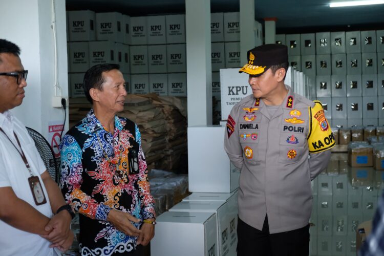Pastikan Logistik Pemilu 2024 Aman, Polda Kaltara Cek Gudang KPU Malinau
