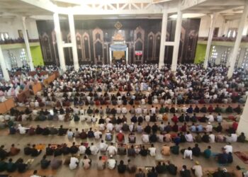 Ribuan Warga Tarakan Salat Ied di Masjid Baitul Izzah Islamic Center