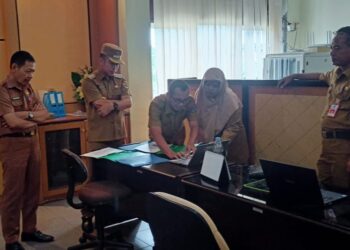 Pj Walikota Sidak ASN Pemkot Tarakan pada Hari Pertama Masuk Kerja