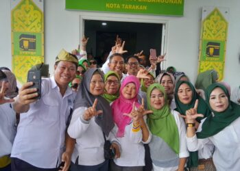 GAS POOOL! Sulaiman Diantar Ratusan Relawan dan Simpatisan ke DPC PPP