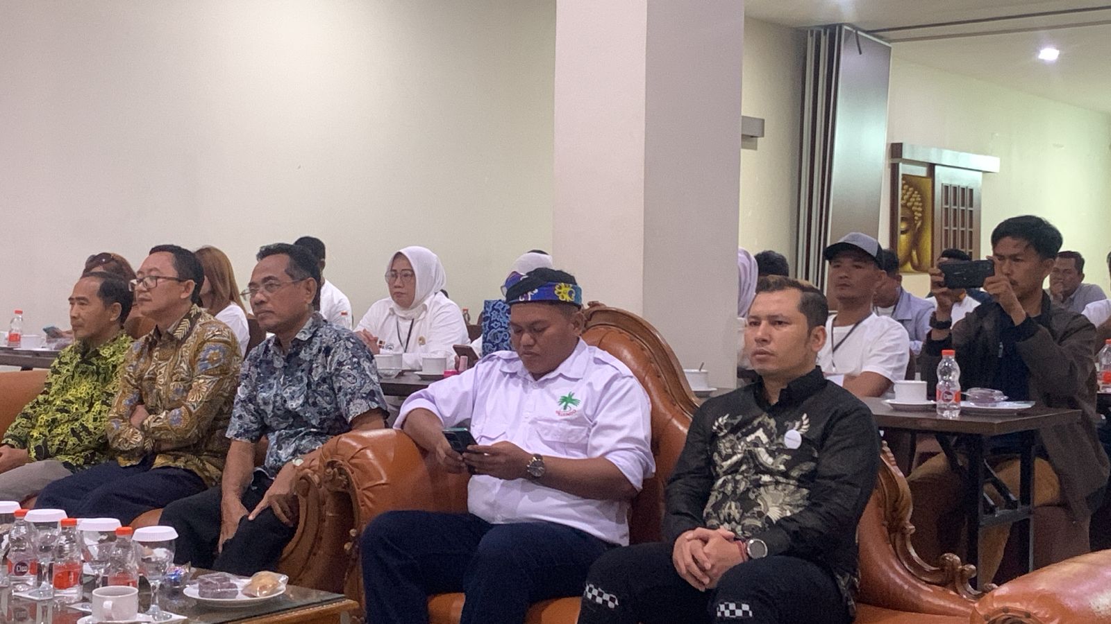 Workshop pengolahan limbah sawit menjadi kerajinan