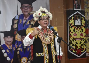 Kisah Inspiratif Adri Patton, Anak Perbatasan yang Sukses Jadi Guru Besar