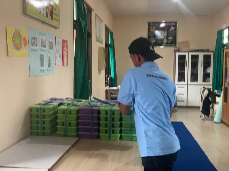 Distribusi Makan Bergizi Gratis di SLB Negeri Tarakan Molor