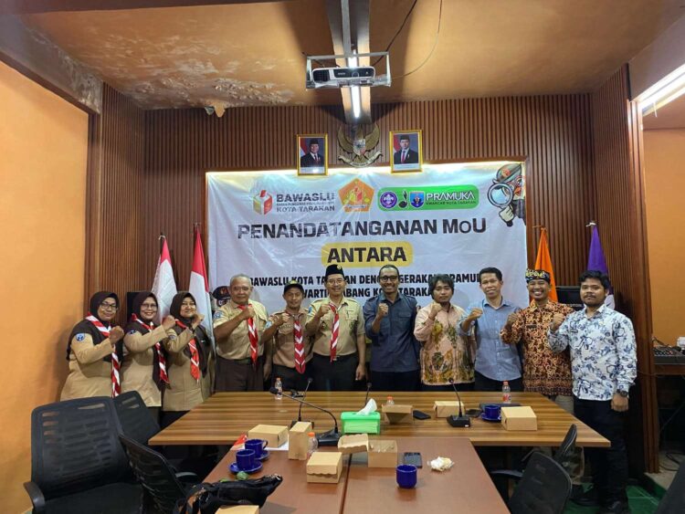 Bawaslu dan Kwarcab Pramuka Tarakan Tandatangani MoU Saka Adhyasta Pemilu