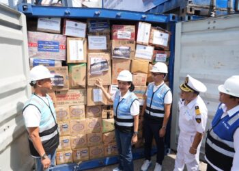 PELNI Berangkatkan 15 Kontainer Barang Bantuan untuk Korban Banjir Sumatera 