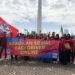 SePOI Bentangkan Spanduk di Monas saat May Day 2026, Desak Aturan Tegas untuk Ojol