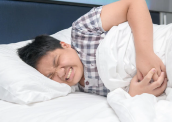 Ilustrasi seorang anak terserang hepatitis akut