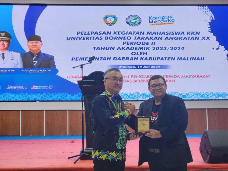 Rektor UBT Tarakan, Prof Adri Patton dan Bupati Malinau, Wempi W Mawa