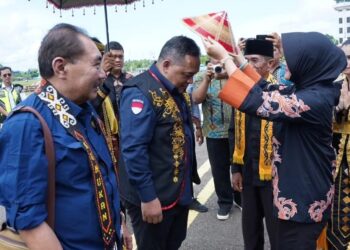 Bupati Laura Sambut Kedatangan Kepala BP2MI RI Benny Rhamdani