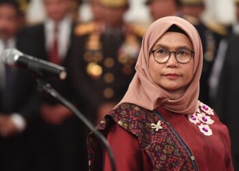 Sudah Tak Berguna bagi KPK, Lili Pintauli Siregar Diminta Mundur