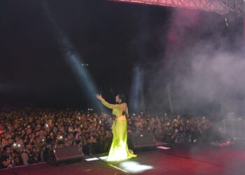 Penampilan Novia Bachmid saat menghibur puluhan ribu masyarakat Nunukan