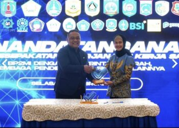 Begini Cara Bupati Laura Lindungi Pekerja Migran