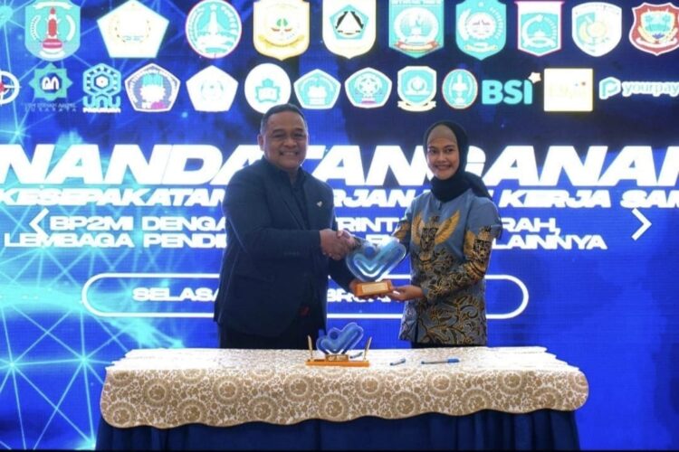 Begini Cara Bupati Laura Lindungi Pekerja Migran