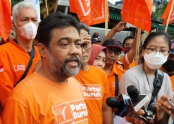 Presiden Partai Buruh Said Iqbal demonstrasi di KPU Jakarta