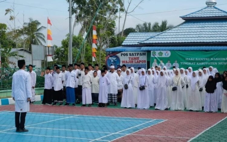 Peringati Hari Santri Nasional 2023, Kadisdik Nunukan Wakili Bupati Asmin Laura Hafid Sampaikan ini