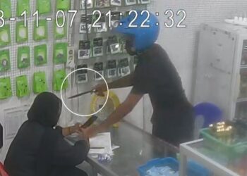 Nyaris Tikam Pegawai Konter HP, Perampok Bawa Kabur Uang Hampir 20 Juta