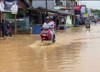 Intensitas Hujan Tinggi, Sejumlah Ruas Jalan di Tarakan Dikepung Banjir
