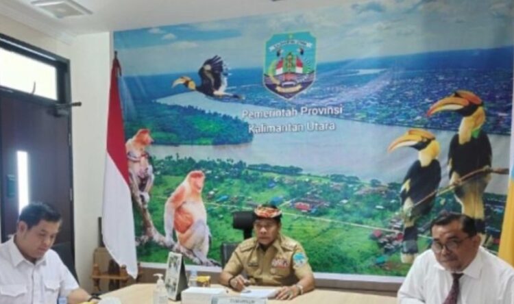Gubernur Kalimantan Utara, Zainal Arifin Paliwang di Tanjung Selor, Bulungan, Senin (13/6) saat virtual dengan KJRI Kuching bertempat d Ruang Rapat Kantor Gubernur