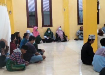 Kelompok yang diduga LGBT saat ikut rapat dengan MUI