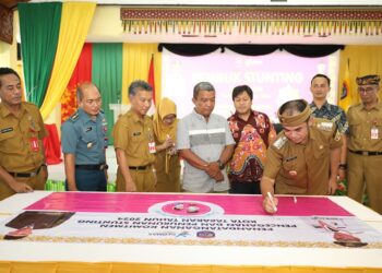 penandatanganan komitmen pencegahan dan penurunan stunting kota Tarakan tahun 2024 (FOTO : Humas Pemkot Tarakan)