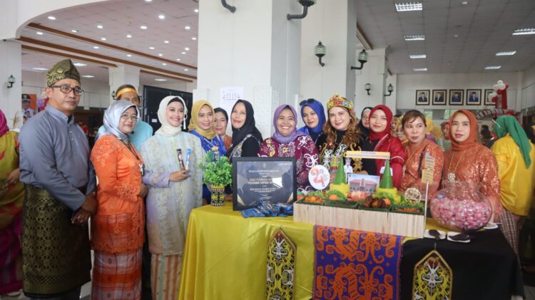 Aneka Tumpeng dan Produk UMKM Hiasi Peringatan HUT ke 24 Nunukan (FOTO : SIMP4TIK.News)