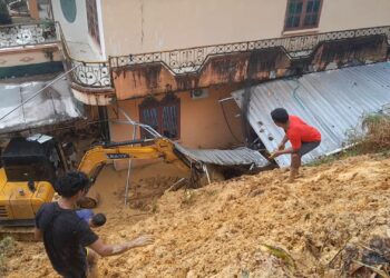 Warga Dengar Suara Gemuruh Saat Longsor Terjadi di Karang Anyar Pantai