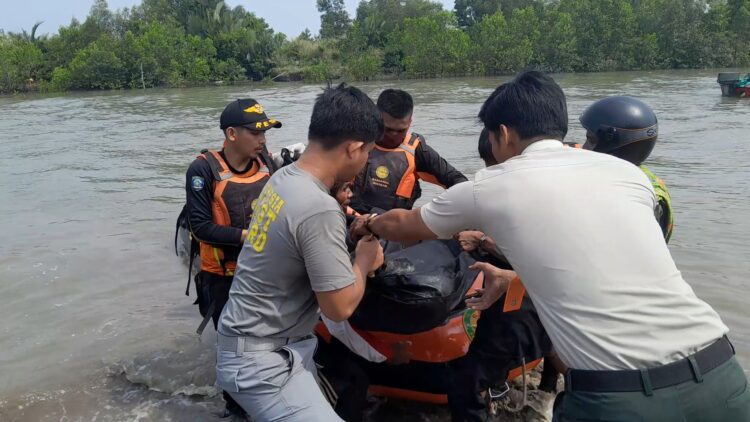 Korban Kedua Anak Tenggelam Ditemukan Meninggal, Orang Tua Naufal Histeris