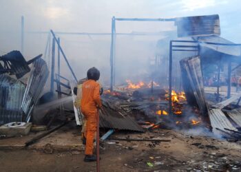 Kebakaran Hanguskan 5 Kontrakan dan 1 Rumah di Kawasan Jembatan Bongkok