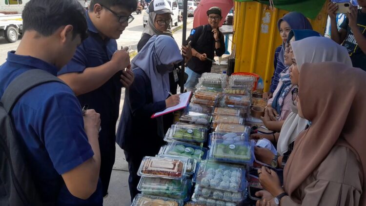 Cegah Penggunaan Zat Berbahaya Balai POM Tarakan Uji Sampel Takjil, Begini Hasilnya