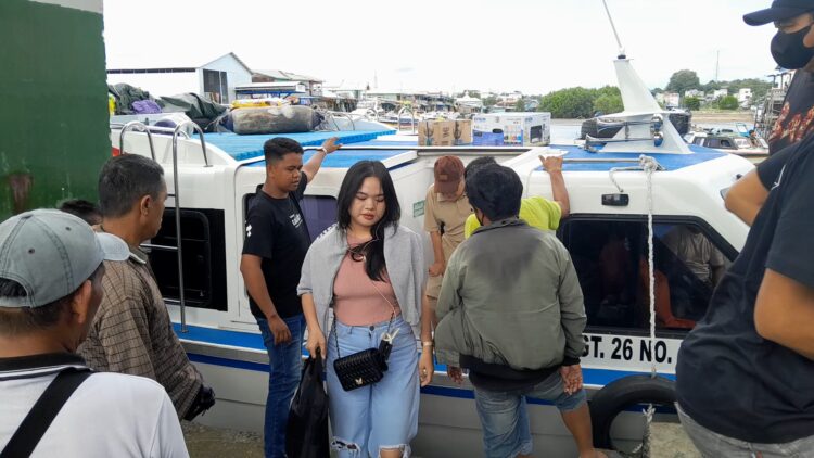 Arus Balik Lebaran, Ribuan Penumpang Speed Boat Padati Pelabuhan Tengkayu