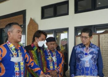 Wagub Yansen saat kunjungi stan UMKM Malinau