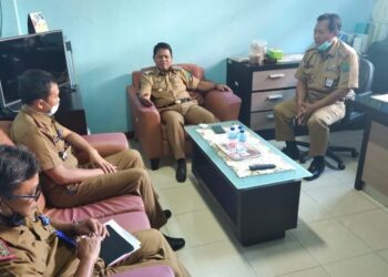 Kunjungi Gadis I, Wabup Hanafiah Siap Selesaikan Sumbatan Komunikasi