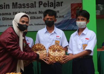 Ika Unhas Nunukan Gelar Bakti Sosial Vaksinasi Massal Covid – 19 Untuk Pelajar