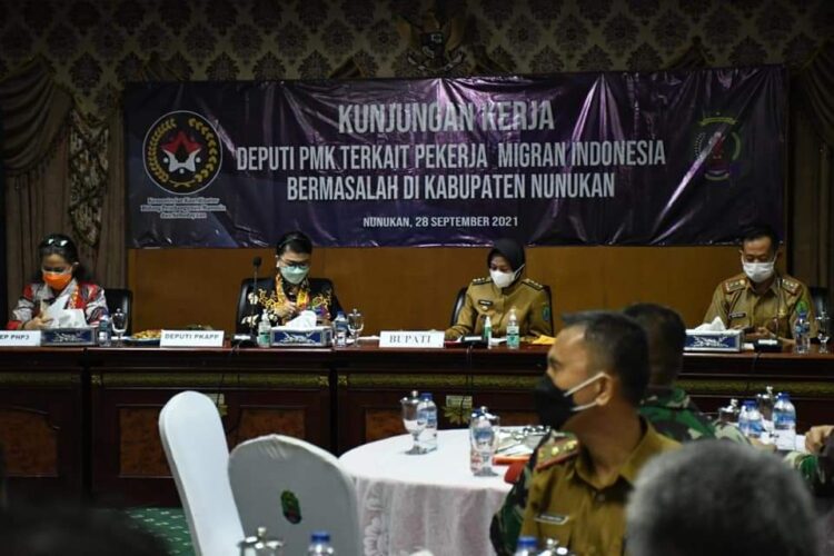 Kunjungan Lapangan, Deputi Kemenko PMK RI dan Rombongan Lakukan Pertemuan Dengan Pemkab Nunukan