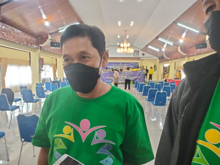 Ruslan Ketua Sadar Batu Mapan dan Sepakat Kelurahan Mamburungan (Foto: Ade/CAKRANEWS)