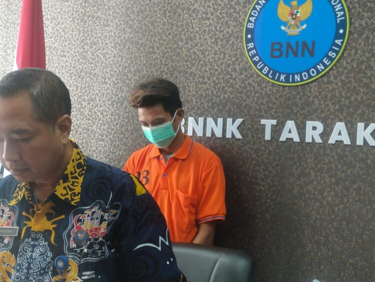 Penunggu Pohon Mangga Berperawakan Kurus Berkulit Putih Ini Ditangkap BNNK Tarakan