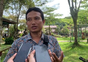 Ketua Forum Honorer Kota Tarakan, Rahmat Hidayat (Foto: Ade/CAKRANEWS)