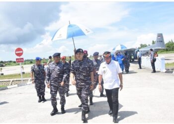 Panglima Komando Armada (Pangkoarmada) II Laksamana Muda TNI Dr. T.S.N.B. Hutabarat M.M.S saat tiba di Bumi Paguntaka