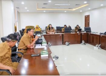 Rapat Dengar Pendapat (RDP) bersama jajaran Pemerintah Provinsi Kaltara dan Badan Amil Zakat Nasional (BAZNAS) Kaltara di Gedung DPRD Kaltara. (Humas DPRD Kaltara).