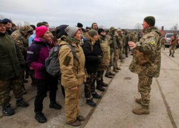 Memanas oleh Kehadiran Pasukan Rusia, Penduduk Perbatasan Ukraina Bersiap