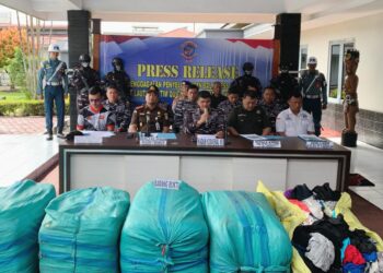 TNI AL Gagalkan Penyelundupan 24 Ballpress di Perairan Tarakan