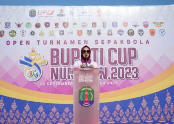 Hj Asmin Laura Hafid membuka turnamen Sepak Bola Bupati Cup Nunukan 2023