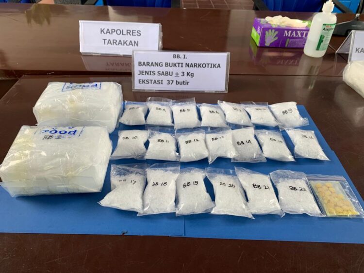 Sabu Seberat Hampir Tiga Kilogram dan Ekstasi 37 Butir Dimusnahkan