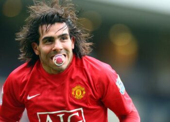 Carlos Tevez Resmi Pensiun
