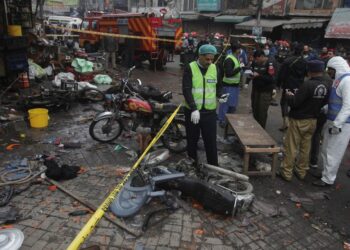 Ledakan Bom Tewaskan Tiga Orang di Pakistan Timur