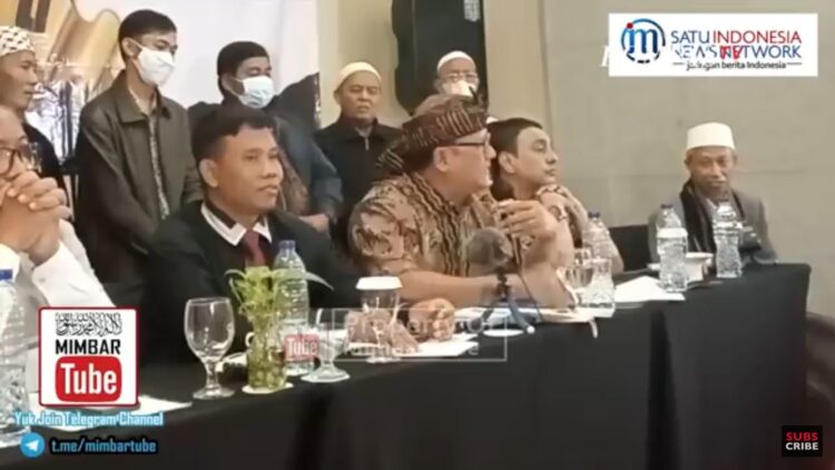 Sebut Kalimantan Tempat Jin Buang Anak, Warga Kalimantan Minta Edy Mulyadi Ditangkap